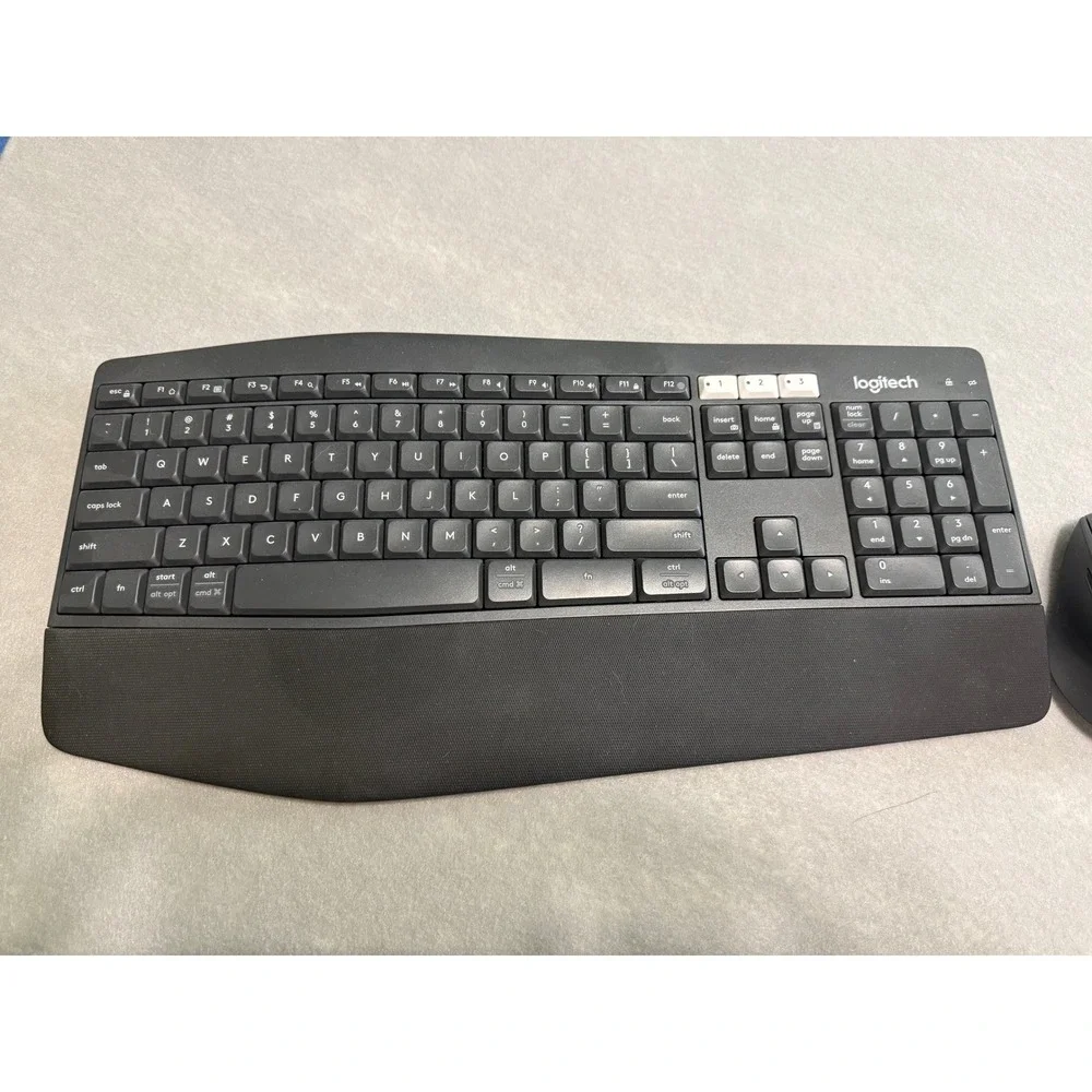 Logitech MK850 Performance Wireless Keyboard Mouse Combo Black Excellent K850